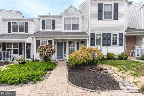 6 Taylors Way, SOUTHAMPTON, PA, 18966-2660 | Card Image