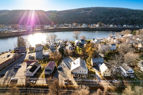 16 Church St, North Walpole, NH, 03609-1727 | Card Image