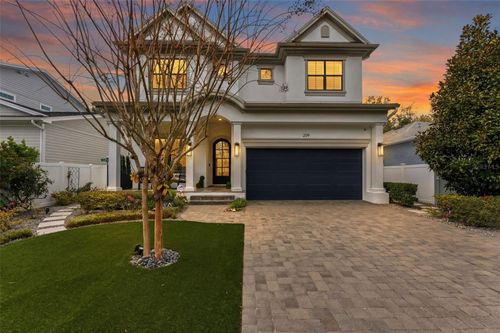 209 S Hubert Ave, Tampa, FL, 33609-3831 | Card Image