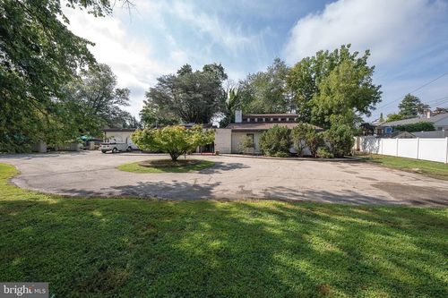 8208 New Second St, ELKINS PARK, PA, 19027-1723 | Card Image