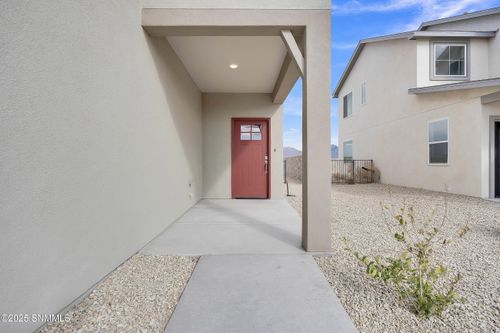 2056 Meteor Dr, Las Cruces, NM, 88012-8102 | Card Image
