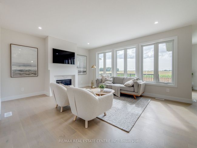 7 - 7966 Fallon Dr, House other with 4 bedrooms, 3 bathrooms and 4 parking in Granton ON | Image 8