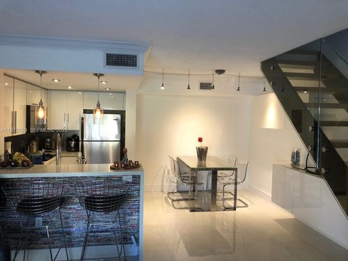 apt-202-665 Nw 85th Pl, Miami, FL, 33126-3854 | Card Image
