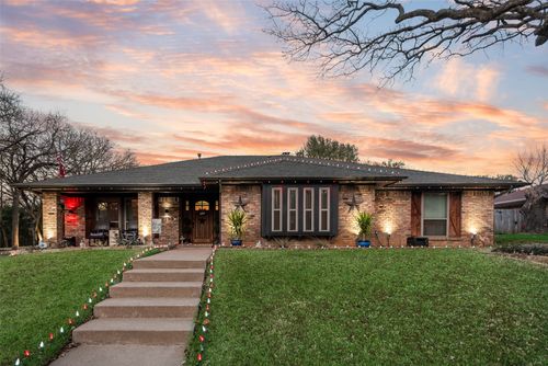 4505 Huntwick Blvd, Arlington, TX, 76016-1840 | Card Image