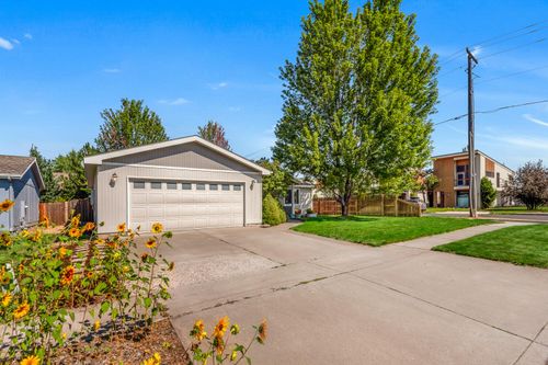 20098 Elizabeth Ln, Bend, OR, 97702-2227 | Card Image