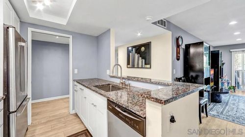 55-1517 E Garfield Ave, Glendale, CA, 91205-6202 | Card Image