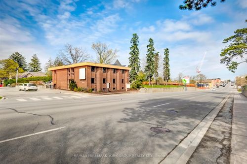 15064 Yonge St, Aurora, ON, L4G1M2 | Card Image