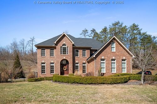 2 Stonegate Dr, Hurricane, WV, 25526-9217 | Card Image