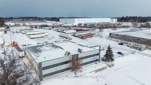 35 Sharp Rd, Brant, ON, N3T5L8 | Card Image