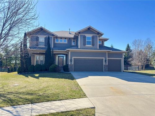 15828 Hayes St, Overland Park, KS, 66221-2218 | Card Image