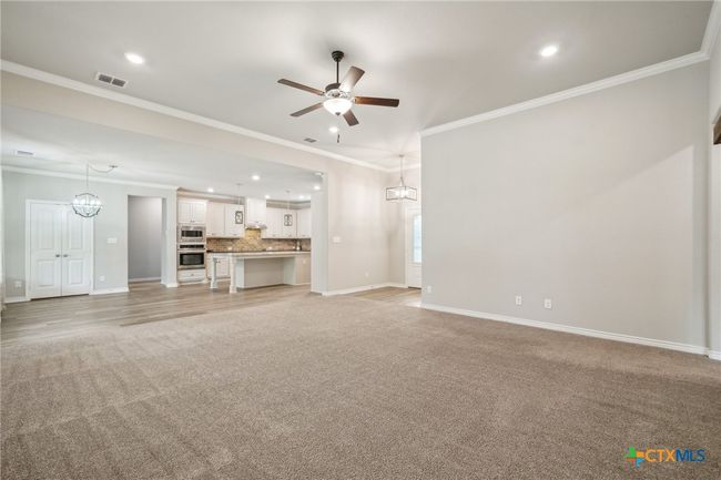 4049 Hickory Forrest Dr, Home with 3 bedrooms, 3 bathrooms and null parking in Seguin TX | Image 7