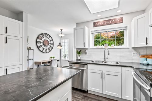 9-23560 119 Ave, Maple Ridge, BC, V4R2P5 | Card Image