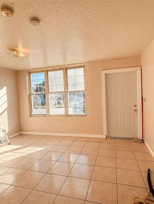 433 N 9th St, Fort Pierce, FL, 34950-2956 | Card Image