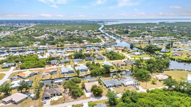 18753 Klingler Cir, House other with 3 bedrooms, 2 bathrooms and null parking in Port Charlotte FL | Image 47