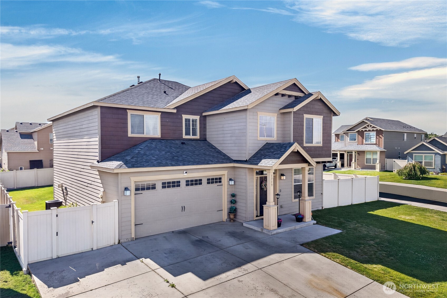 Residential in Sunnyside 3