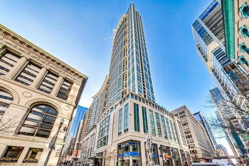 1906-130 N Garland Ct, Chicago, IL, 60602-4770 | Card Image