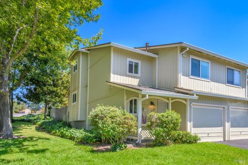 136 Acorn Drive, Petaluma, CA, 94952 | Card Image