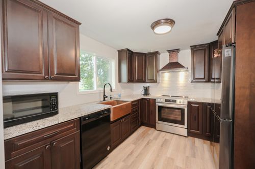 31 Grove Ave, Salem, NH, 03079-2248 | Card Image