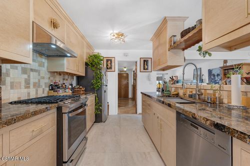 7754 Sausalito Ave, West Hills, CA, 91304-5418 | Card Image