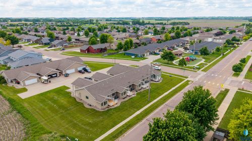 2514 E Augusta St, Brandon, SD, 57005-6698 | Card Image