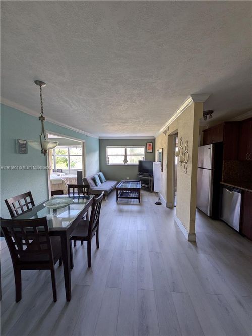 apt-3g-1881 Washington Ave, Miami Beach, FL, 33139-7445 | Card Image