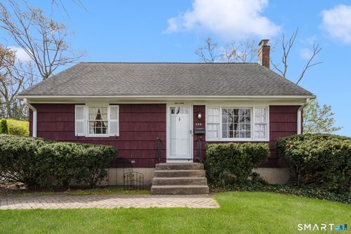 390 Mansfield Ave, Willimantic, CT, 06226-1220 | Card Image