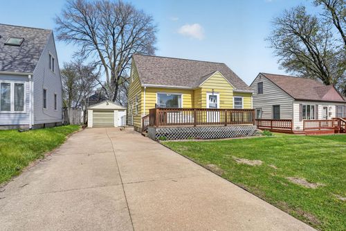 1733 Byron Avenue, Waterloo, IA, 50702 | Card Image