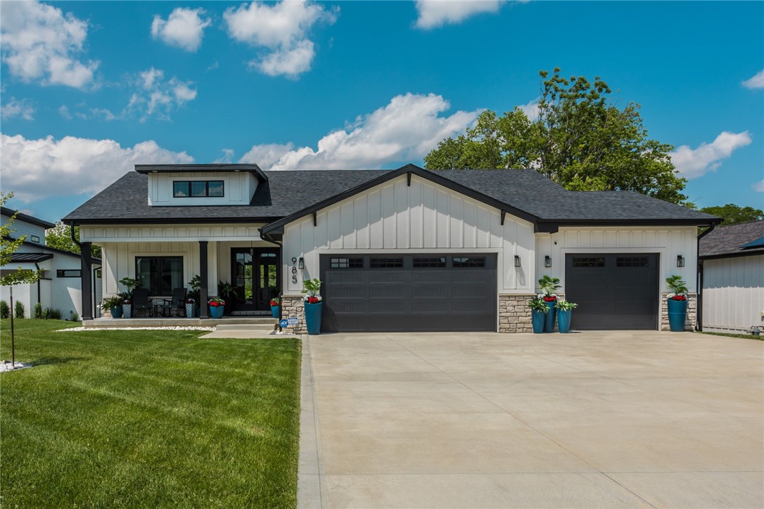 Roman Rd, Waukee, IA 50263