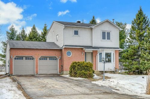 121 Porcupine Trail, Dunrobin, ON, K0A1T0 | Card Image