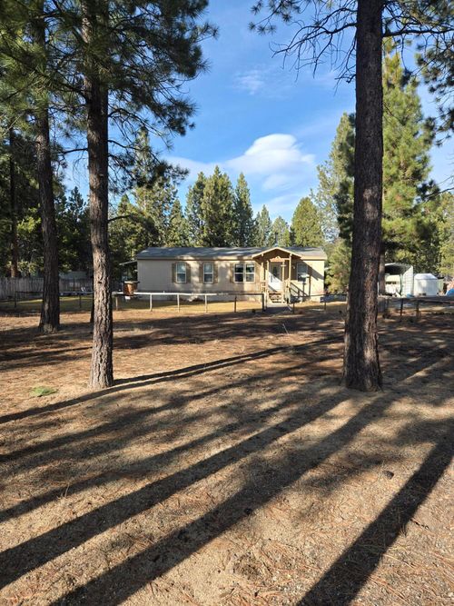 1325 Cheryl Dr, La Pine, OR, 97739-9826 | Card Image