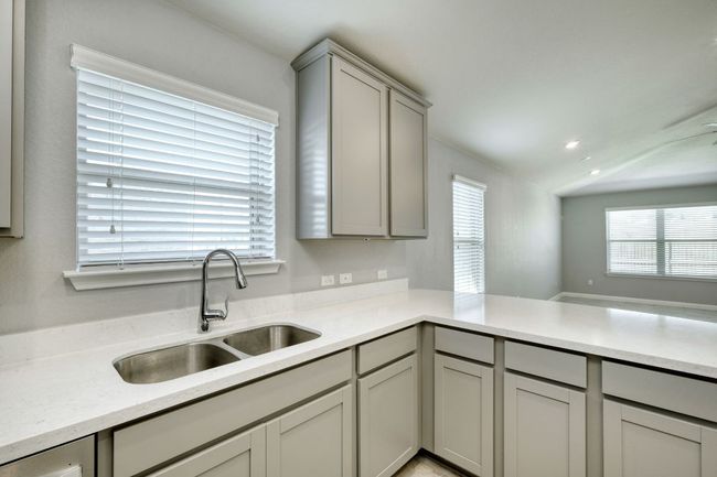 Kitchen | Image 8