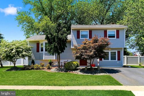 20 Bromley Dr, Hazlet, NJ, 07730-2015 | Card Image