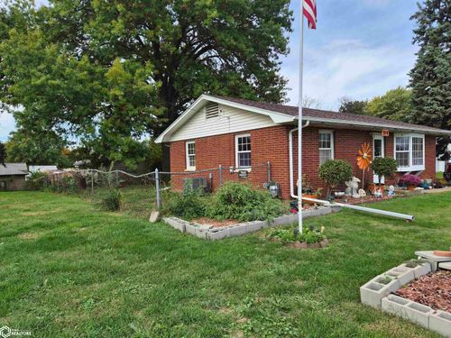 114 N Attica Rd, Knoxville, IA, 50138-1801 | Card Image