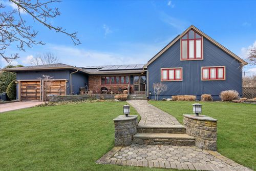 301 Cameo Dr, Massapequa, NY, 11758-8502 | Card Image