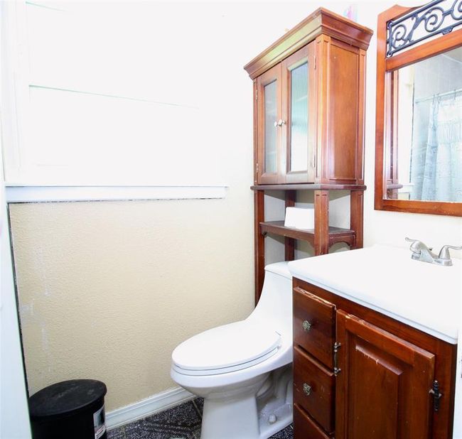 2202 Jones St, House other with 4 bedrooms, 2 bathrooms and 2 parking in Rosenberg TX | Image 28