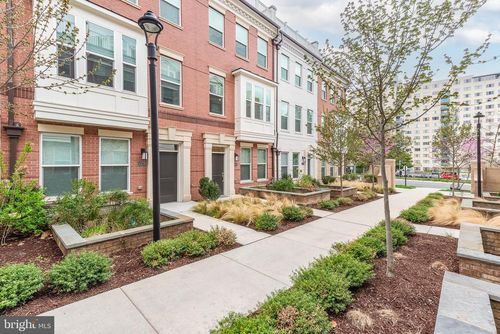 10274 Grosvenor Pl, North Bethesda, MD, 20852-4700 | Card Image