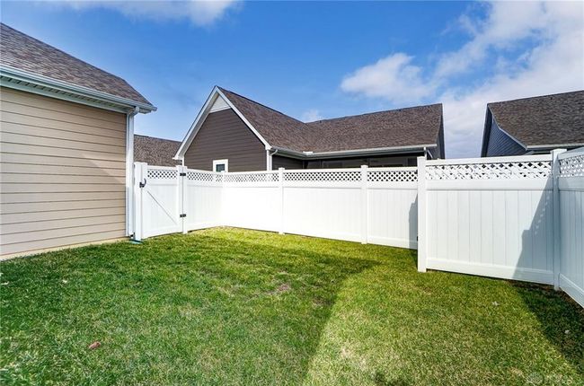 539 Bellasera Dr, House other with 3 bedrooms, 3 bathrooms and null parking in Sugarcreek Township OH | Image 72