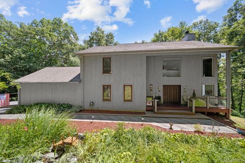 23 River Rd, Brewster, NY, 10509-5905 | Card Image