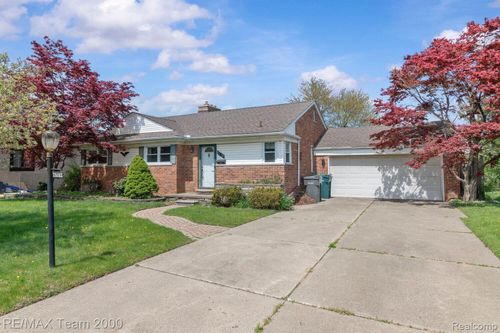 25152 Fairway Dr, Dearborn, MI, 48124-1706 | Card Image