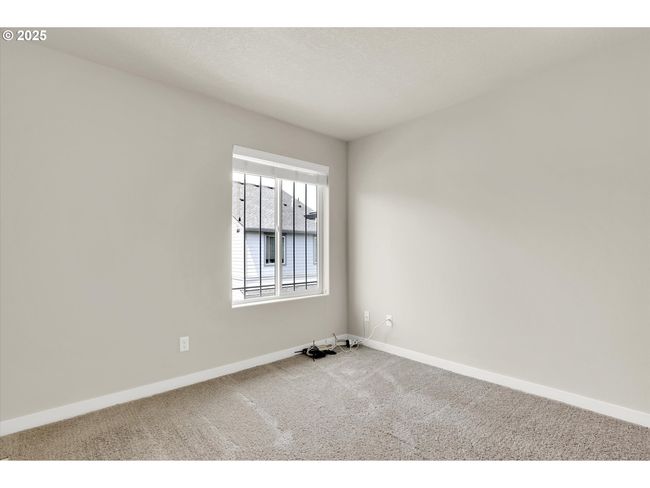 385 Sw Mitchum Ter, House other with 3 bedrooms, 3 bathrooms and 2 parking in Beaverton OR | Image 20