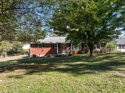 145 Woody Thomas Dr, La Vergne, TN, 37086-3323 | Card Image