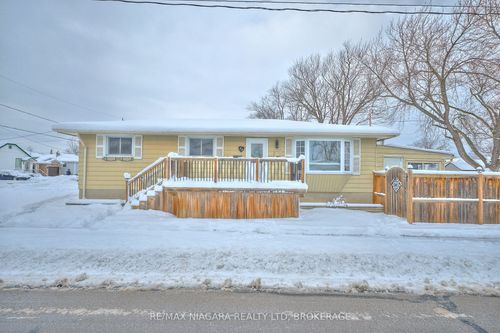 23 Alexandra Blvd, St Catharines, ON, L2P1J6 | Card Image