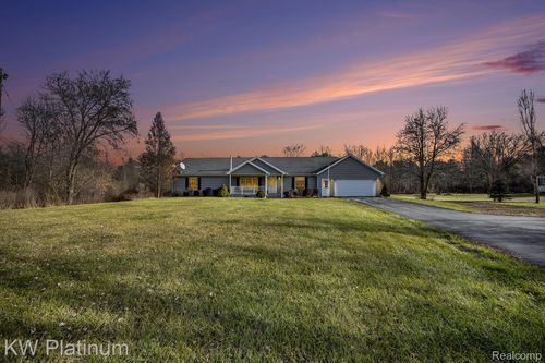 2954 English Rd, Kimball, MI, 48074-1005 | Card Image