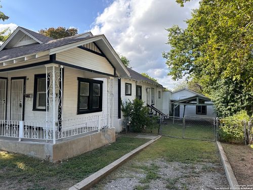 2-1319 Leal St, San Antonio, TX, 78207-2107 | Card Image