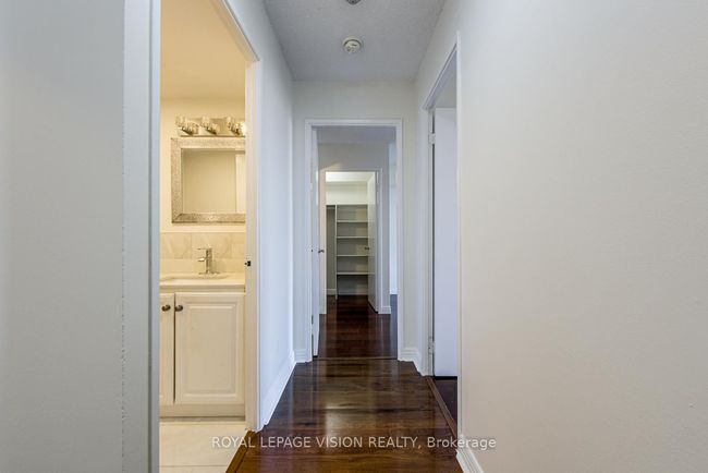 404 - 145 Hillcrest Ave, Condo with 3 bedrooms, 2 bathrooms and null parking in Mississauga ON | Image 20