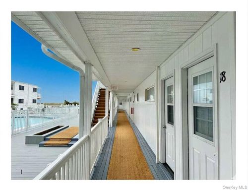 18a-281 Dune Rd, Southampton, NY, 11968-4714 | Card Image