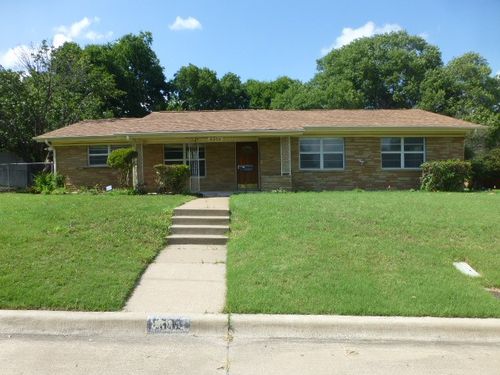 8300 Doreen Ave, Fort Worth, TX, 76116-6306 | Card Image