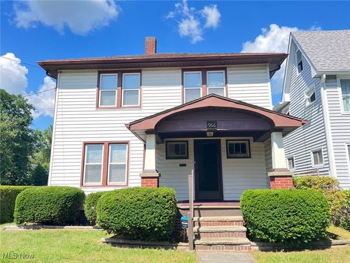 966 Berwin St, Akron, OH, 44310-1431 | Card Image