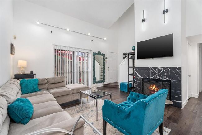 9502 - 9502 Windswept Ln, Townhouse with 2 bedrooms, 2 bathrooms and null parking in Houston TX | Image 4