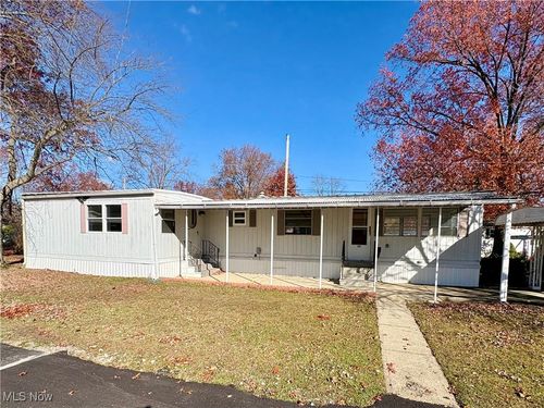 20 Van Ess Dr, Olmsted Twp, OH, 44138-2947 | Card Image